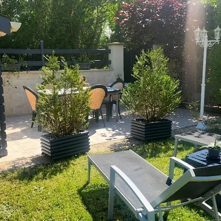 With Garden And Terrace Apartmán *